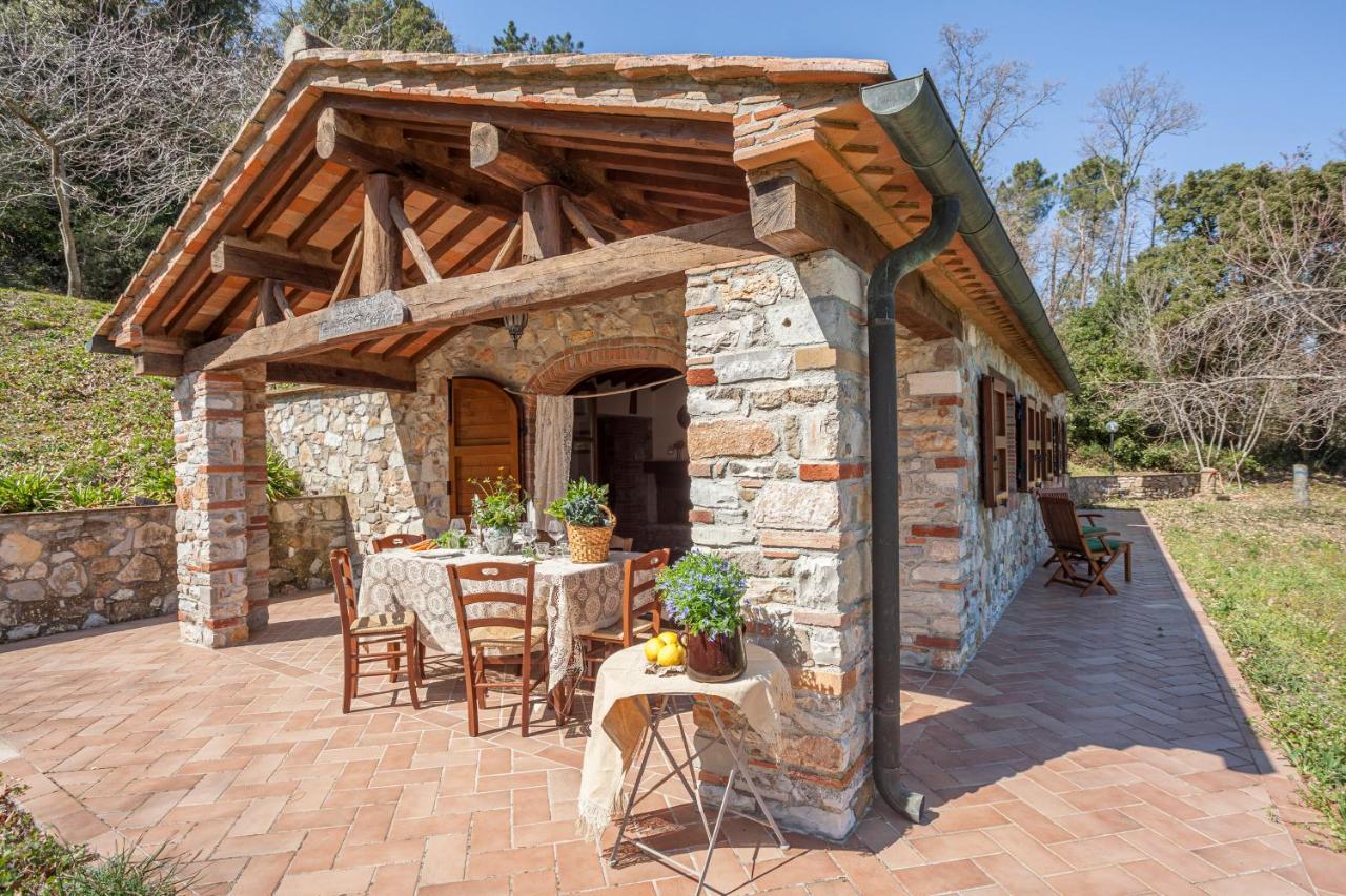 Villa Casa Nel Bosco Sassetta Exterior foto